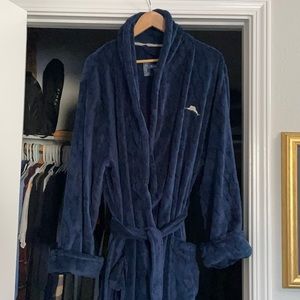 Tommy Bahama robe